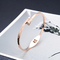 58X44mm Stainless Steel Designer Perhiasan Berlian Imitasi Gelang Emas Dengan Sekrup